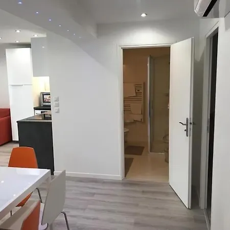 アパート Croisette Immo Beau 3 Chambres Face Palais カンヌ